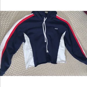 levis cropped hoodie